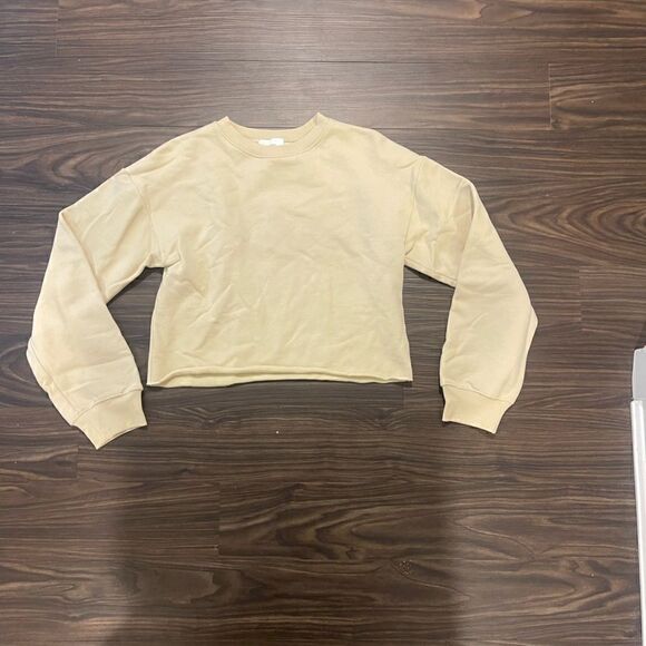 NWOT Things Between Cream Cropped Crewneck Sweatshirt Size Small! - Picture 1 of 3
